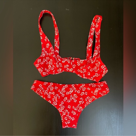 Kulani Kinis Red & Aloha Punch White Floral Bikini Matching Set - Picture 6 of 13